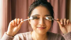 Merkkejä ”väsyneestä kasvoista”, jotka voit korjata ilman kosmetiikkaa – pelkästään elämäntapoja muuttamalla