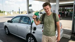 Kuinka säästää polttoainetta automatkalla: käytännöllisiä ja tehokkaita vinkkejä